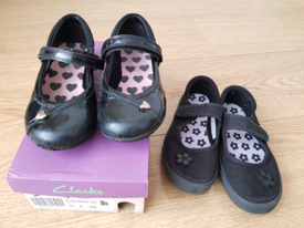 clarks pe pumps